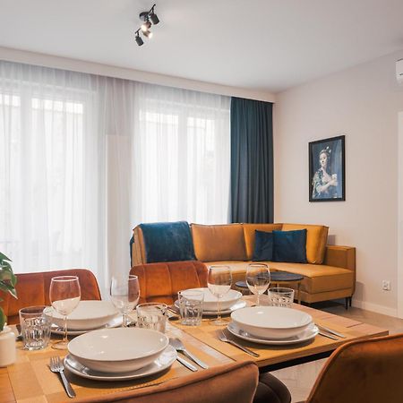 Metropolis Old Town Apartments Красков Екстериор снимка