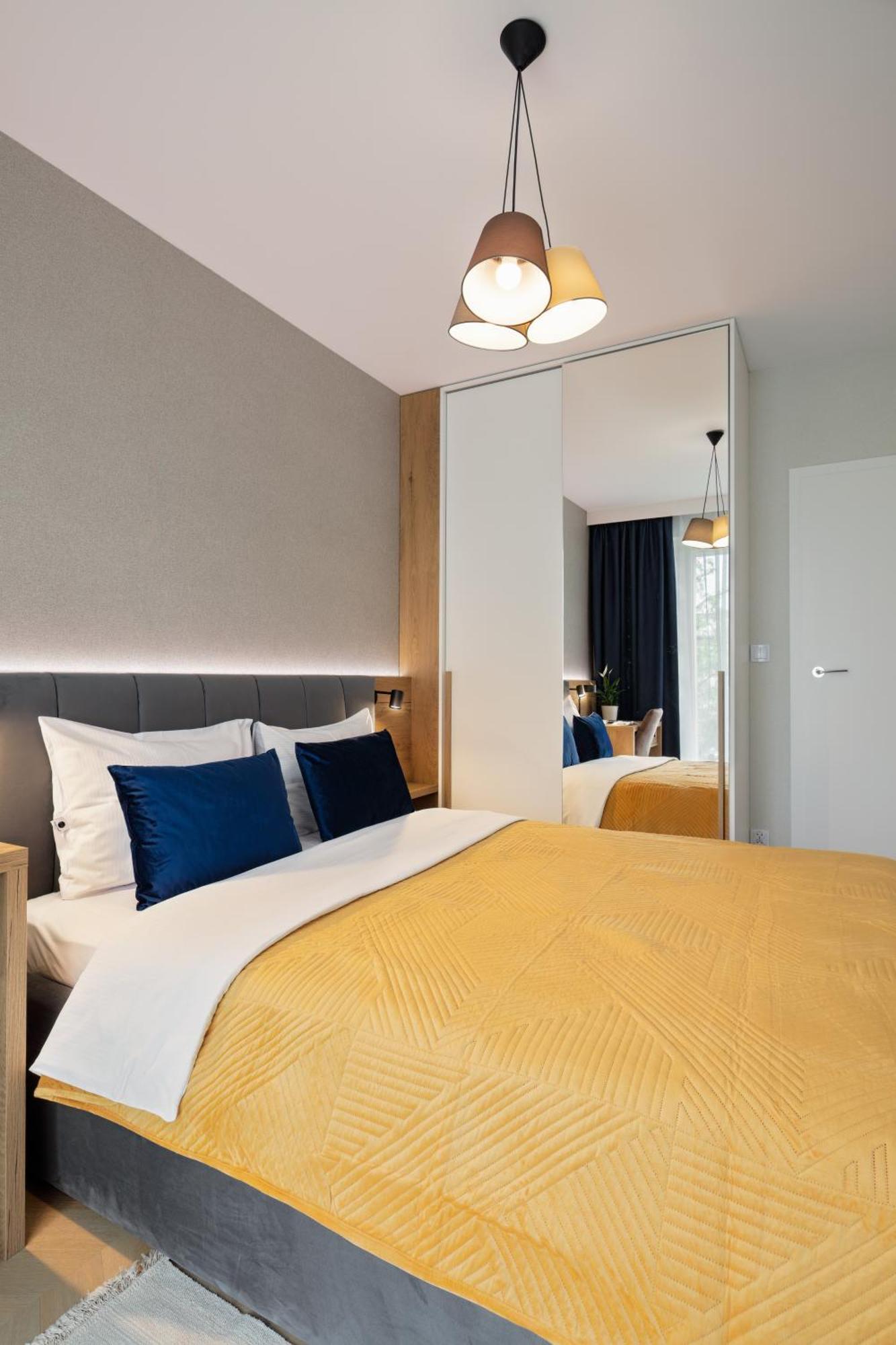 Metropolis Old Town Apartments Красков Екстериор снимка