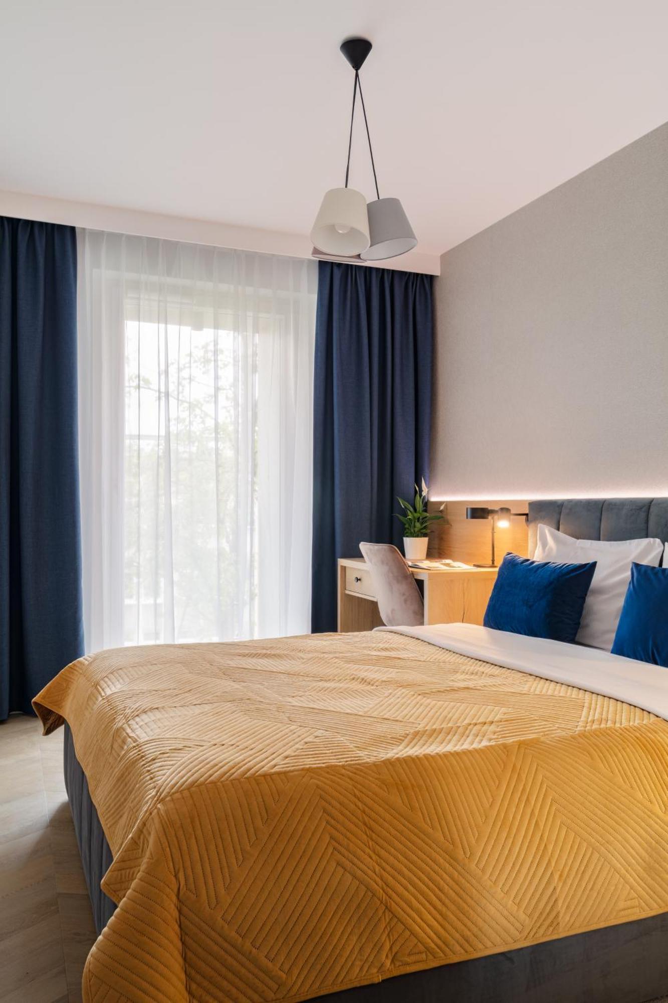 Metropolis Old Town Apartments Красков Екстериор снимка