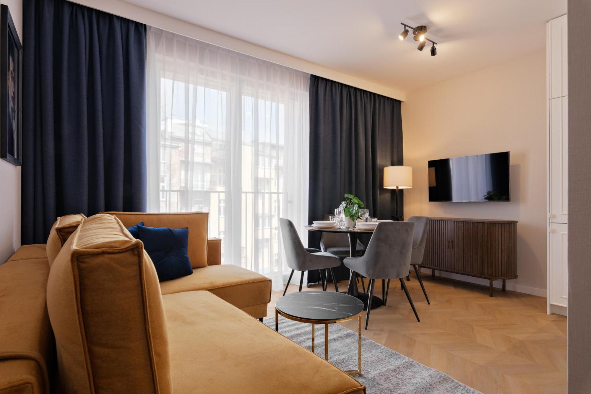 Metropolis Old Town Apartments Красков Екстериор снимка